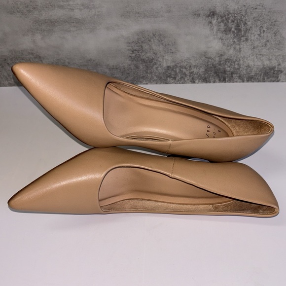 A New Day Women's Tara Pointed Tan Toe Pumps with Memory Foam Insole - Picture 7 of 8
